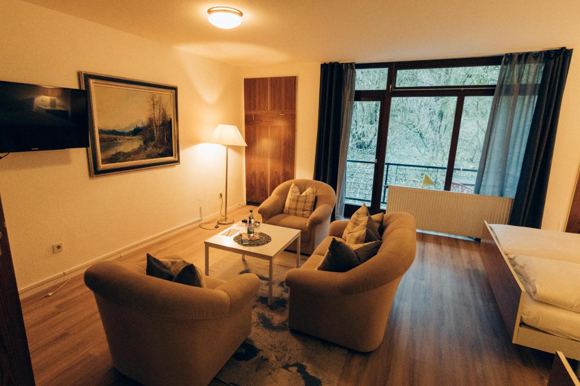 Gasthof Hotel Zur Post Egloffstein Kültér fotó