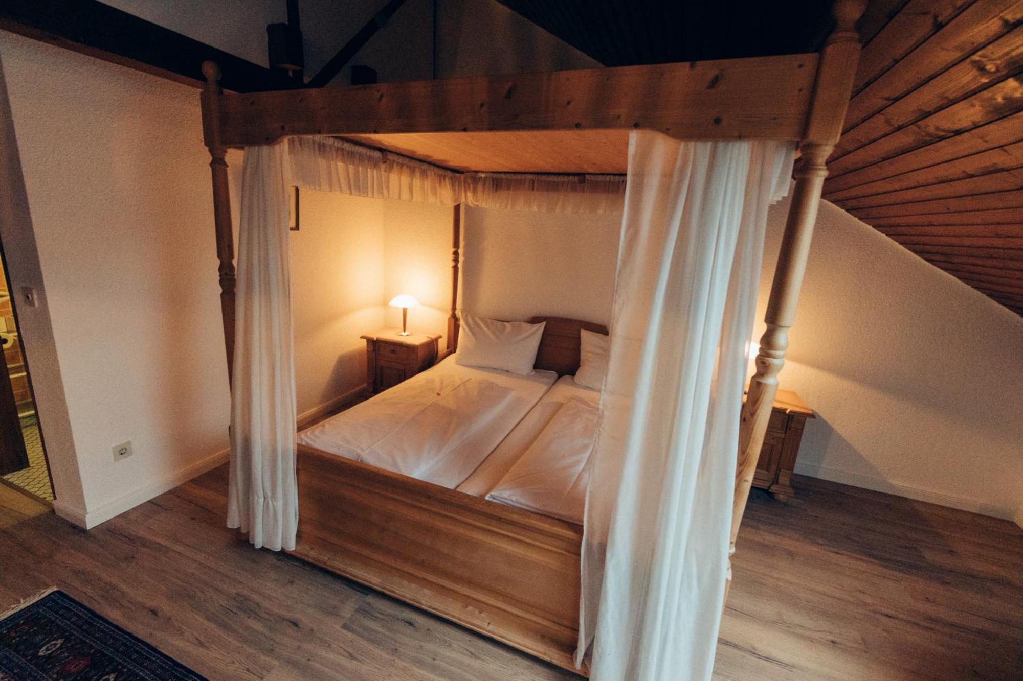 Gasthof Hotel Zur Post Egloffstein Kültér fotó