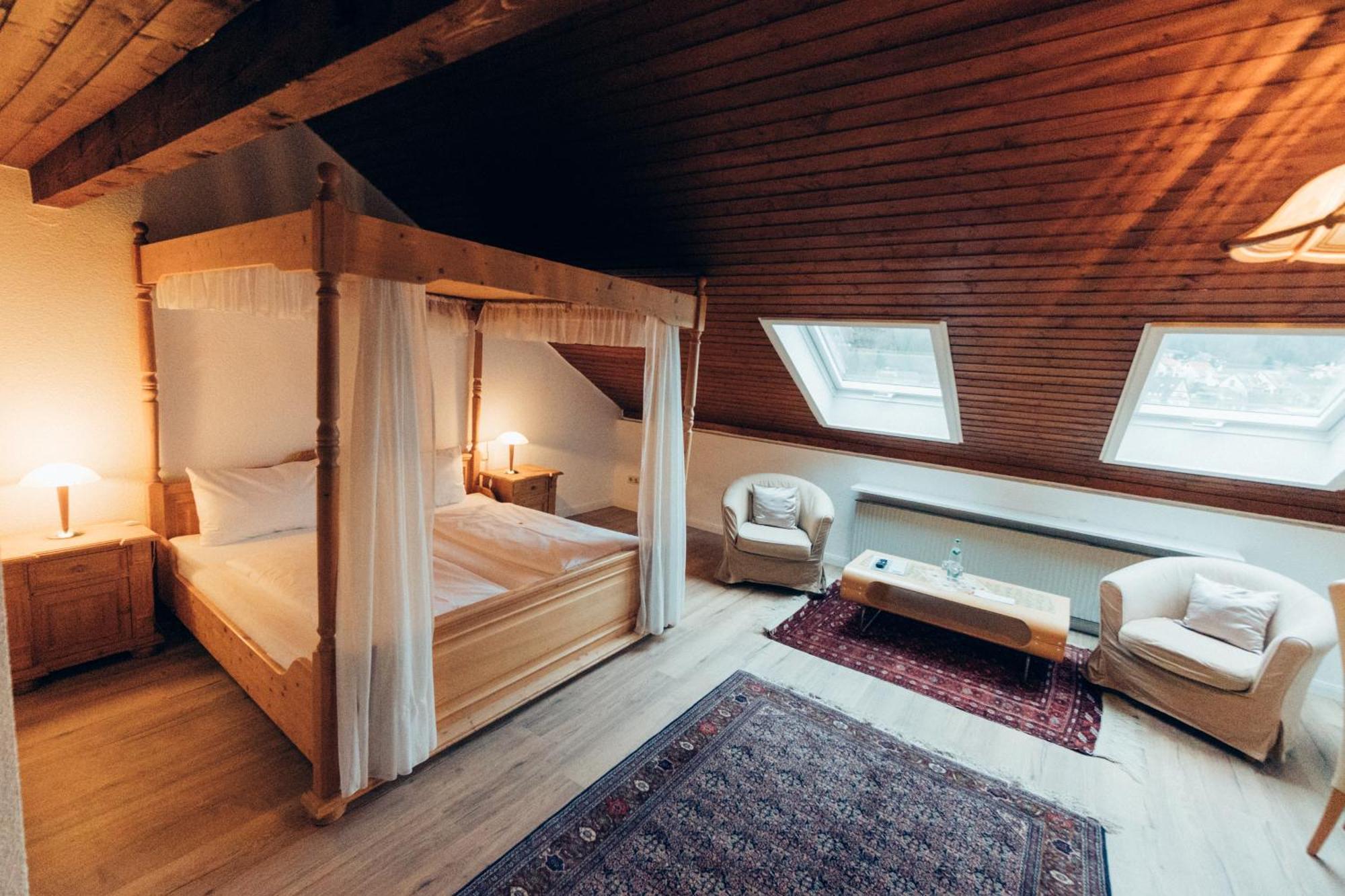 Gasthof Hotel Zur Post Egloffstein Kültér fotó