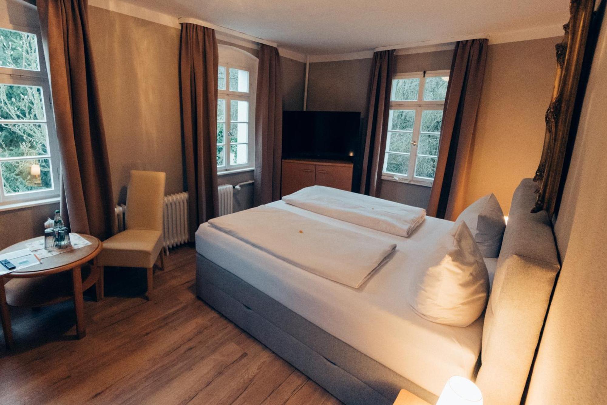 Gasthof Hotel Zur Post Egloffstein Kültér fotó