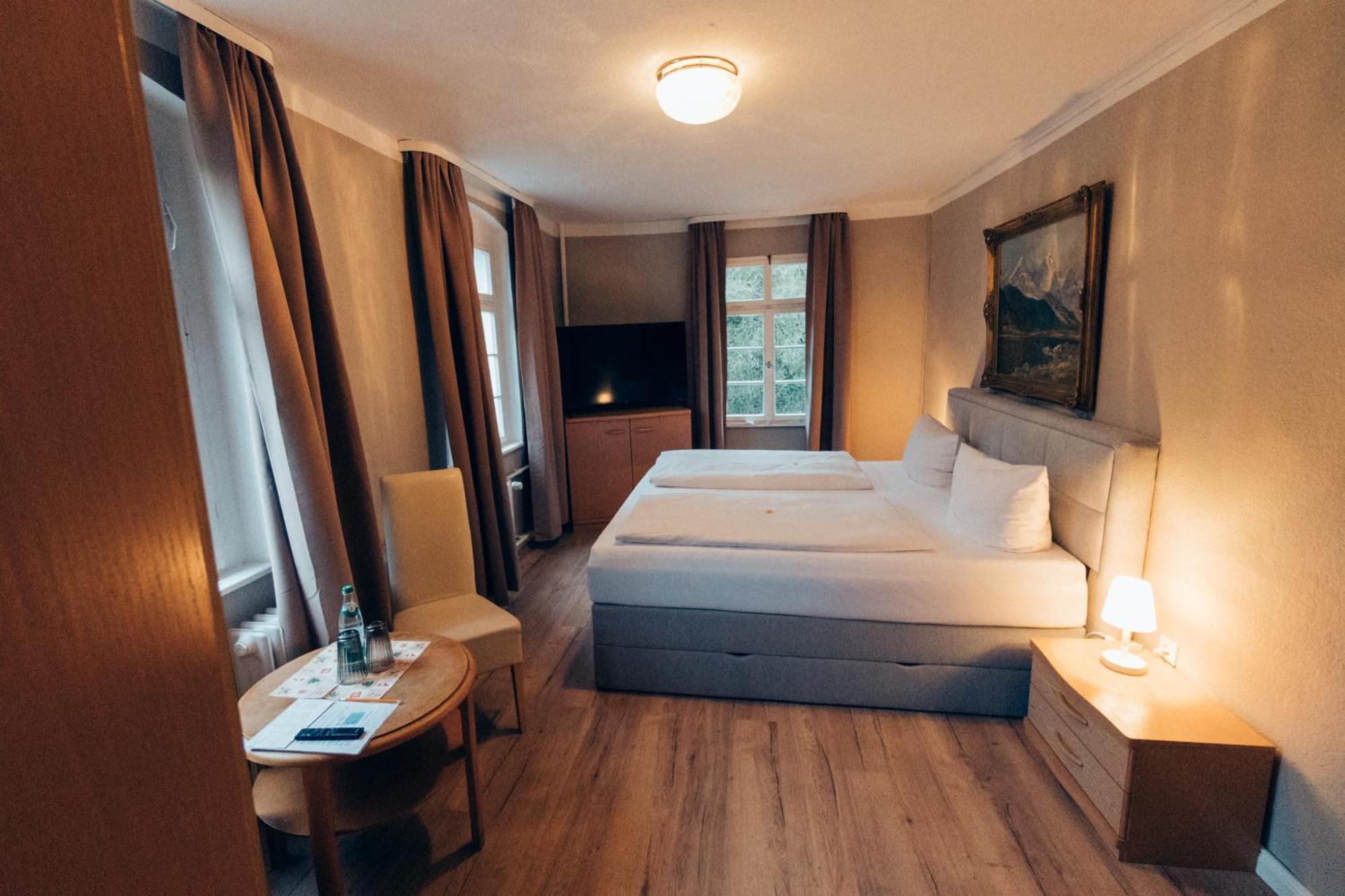 Gasthof Hotel Zur Post Egloffstein Kültér fotó