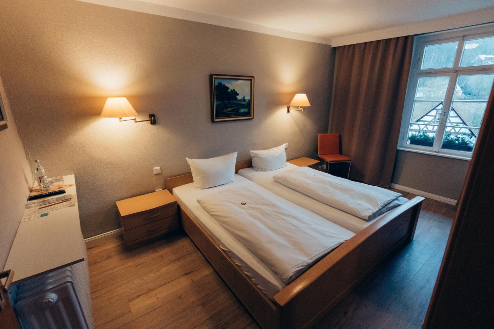 Gasthof Hotel Zur Post Egloffstein Kültér fotó