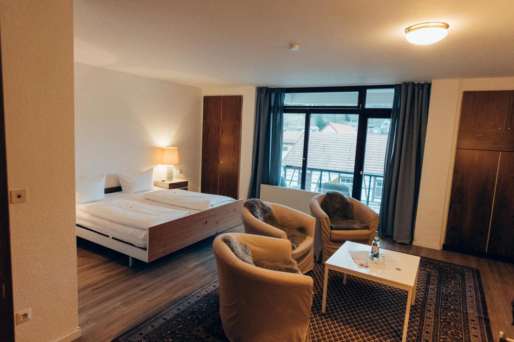 Gasthof Hotel Zur Post Egloffstein Kültér fotó